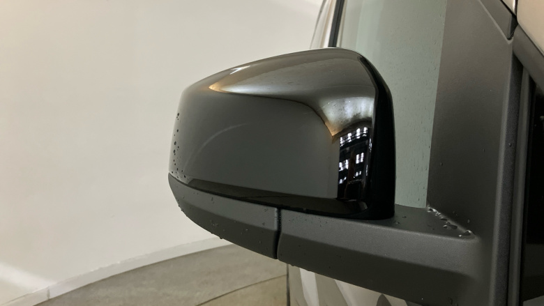 Volkswagen Caddy Cargo C20 Diesel 2.0 TDI 122PS Commerce Pro Van DSG [Tech Pack]